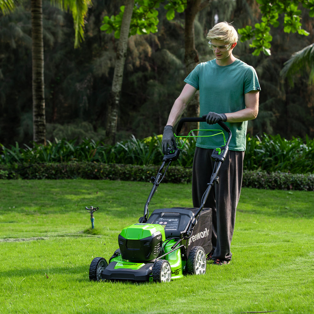 48V Self-Propelled Cordless Lawn Mower 46cm with 2 x 4Ah Batteries